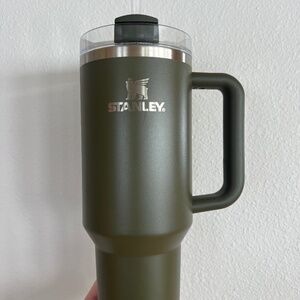 Limited Edition Hearth & Hand Stanley 40oz Quencher in Peat Moss